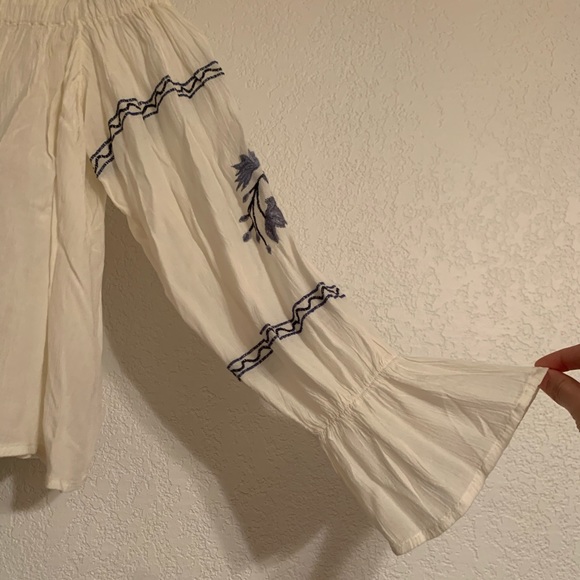 American Eagle Embroidered Off the shoulder Top - Picture 4 of 6